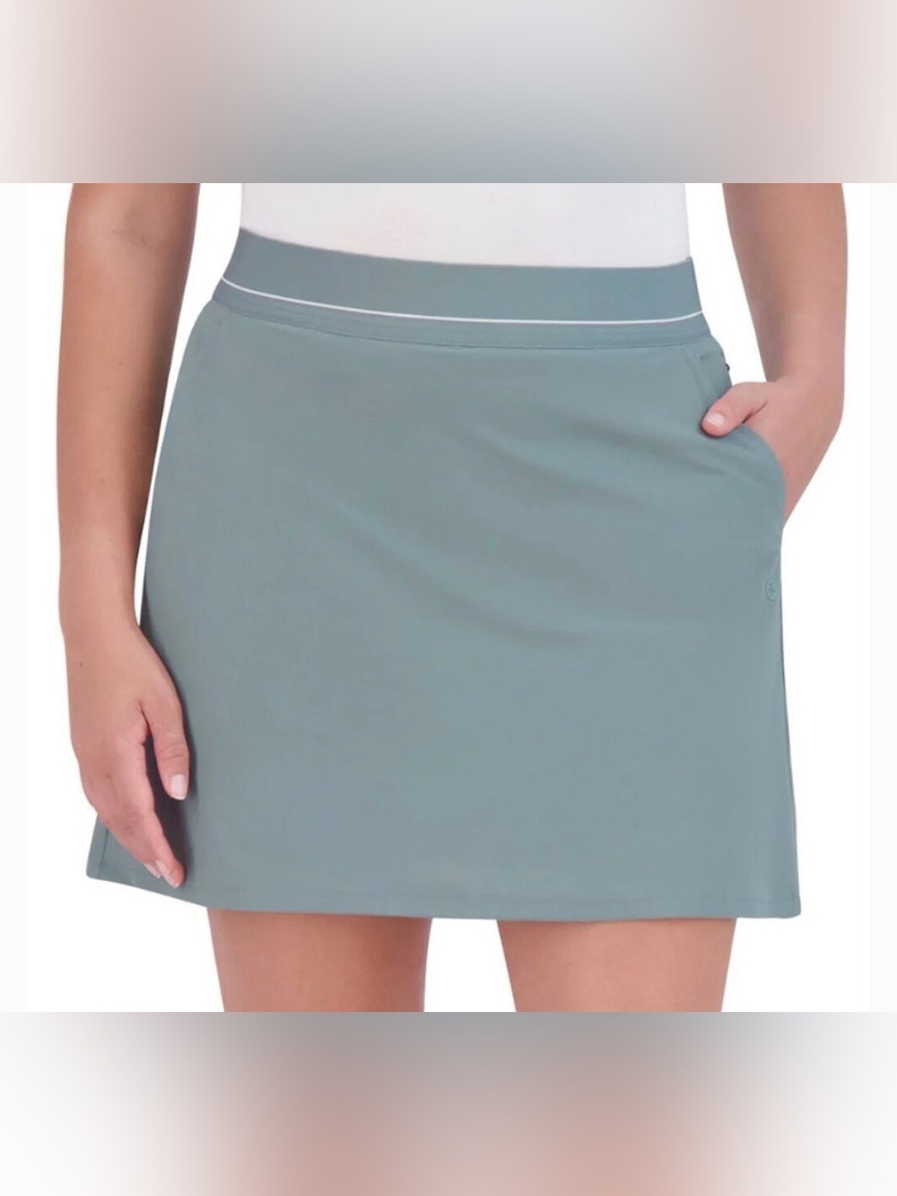Soybu green skirt with shorts (skorts).